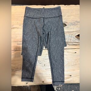 lululemon athletica black and white knit leggings